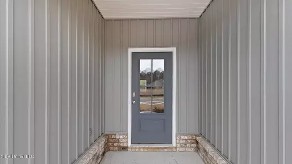 Pearl, MS 39208,422 Piney Dr