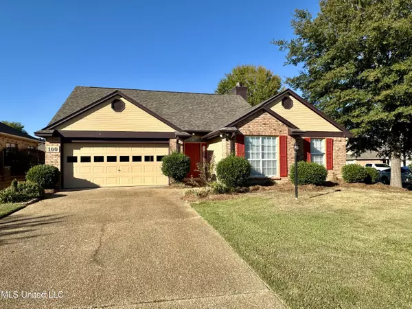 100 Catalina Cove, Clinton, MS 39056