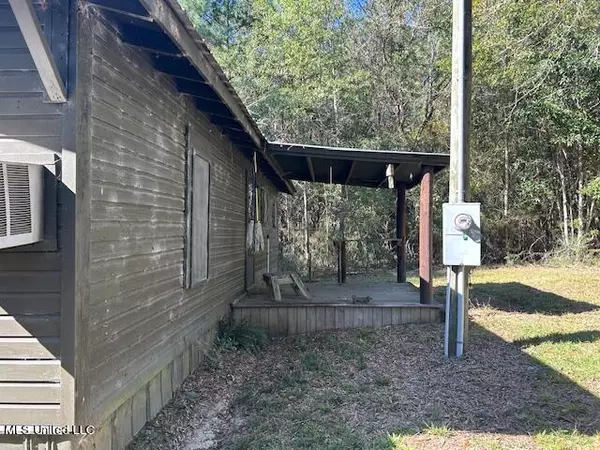 Taylorsville, MS 39168,11517 Highway 28 West