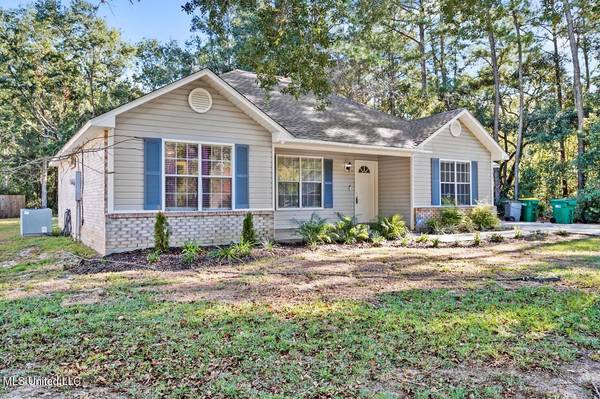 1032 Sycamore Street,  Ocean Springs,  MS 39564