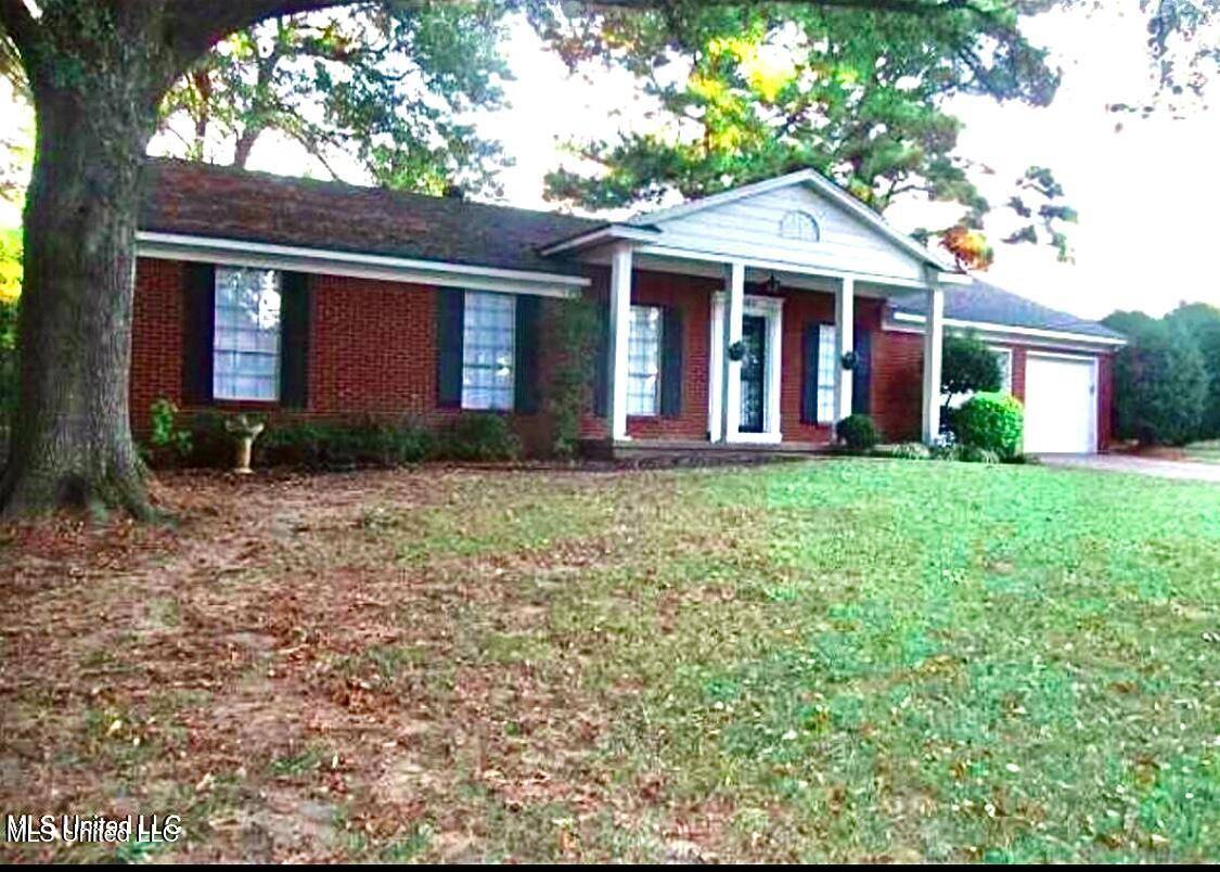 1062 Farmington Drive, Southaven, MS 38671