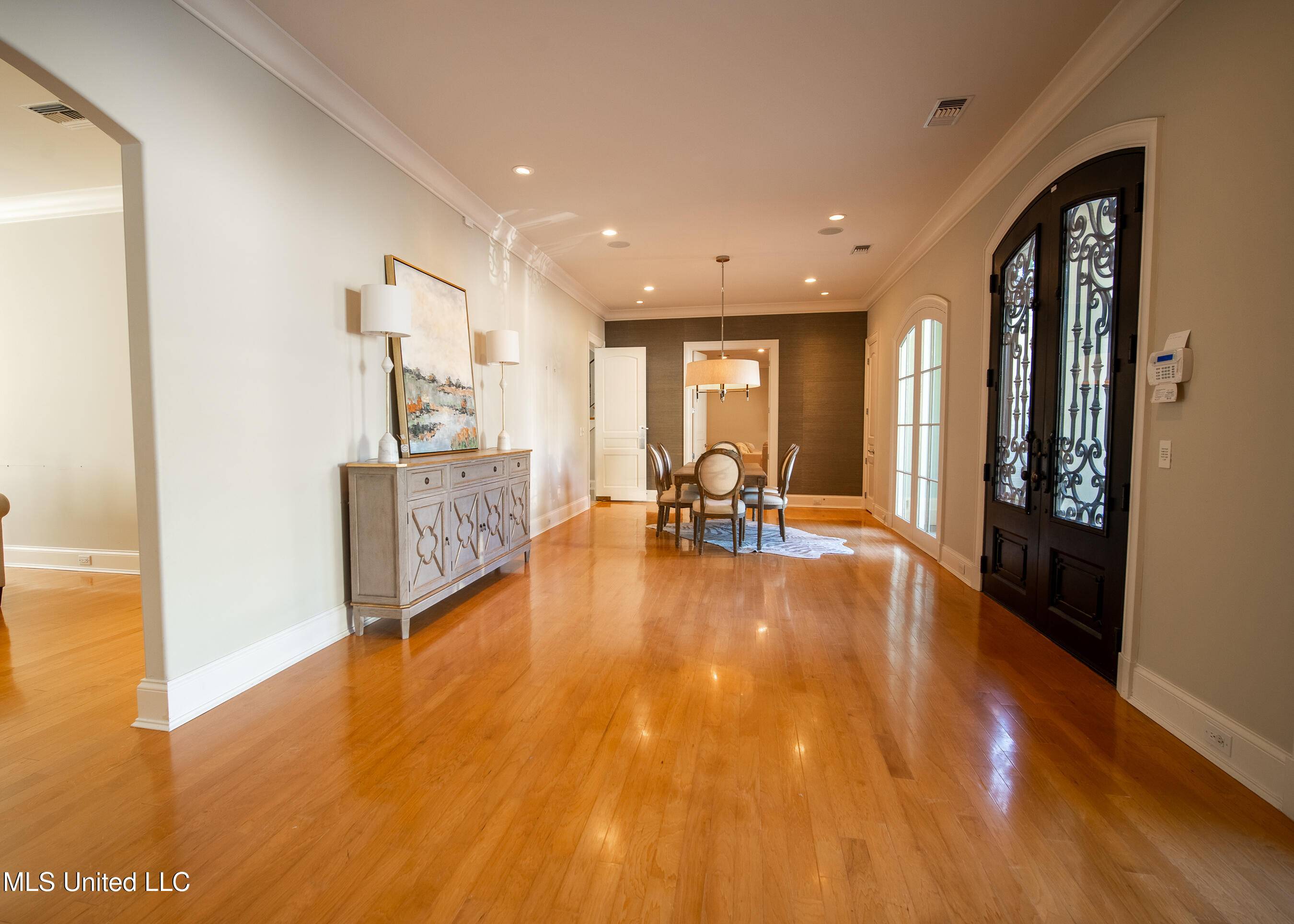 Jackson, MS 39211,131 Royal Lytham