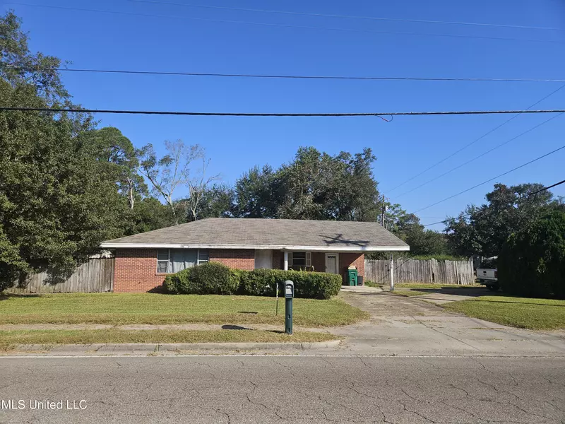 14256 Dedeaux Road, Gulfport, MS 39503