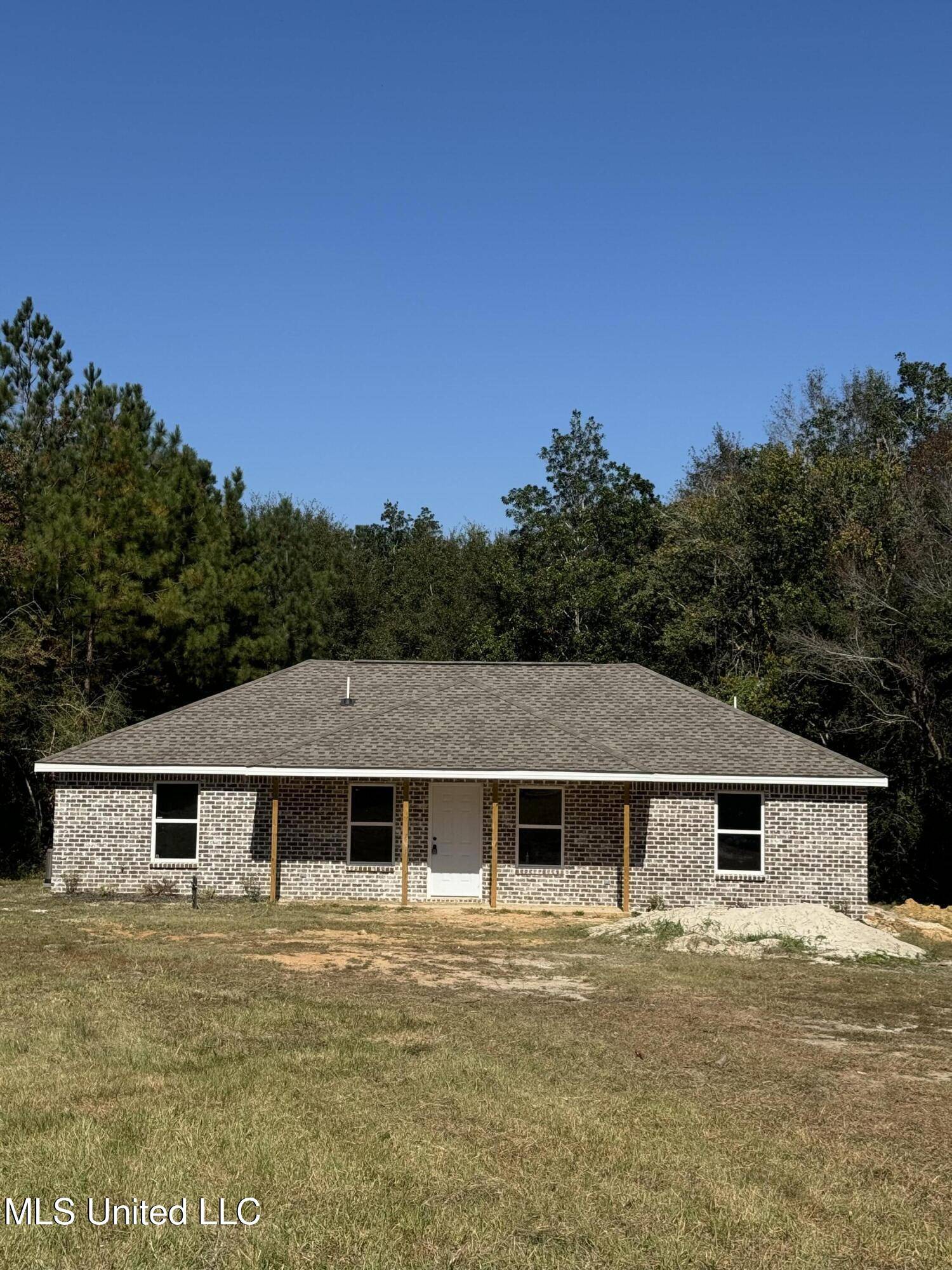 123 Dixon Rd Road, Lucedale, MS 39452