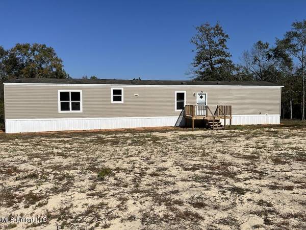 154 S Desoto Road, Mchenry, MS 39561