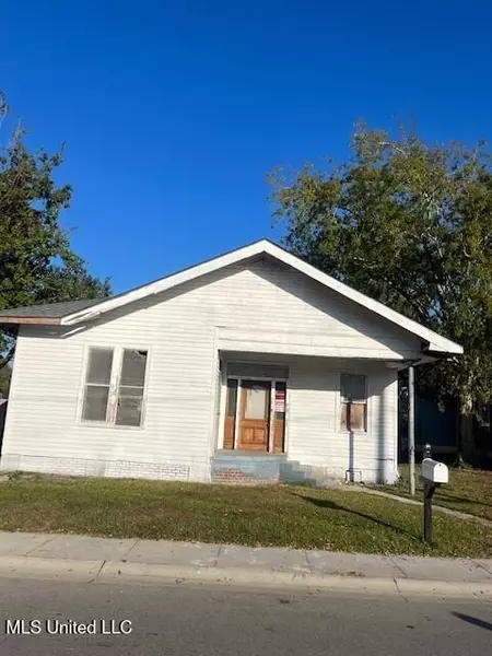 226 Reynoir Street, Biloxi, MS 39530