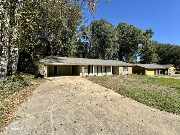 Clinton, MS 39056,1211 Pineview Drive