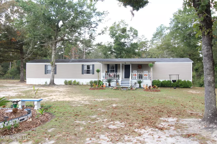 139 Knollcrest Drive, Lucedale, MS 39452