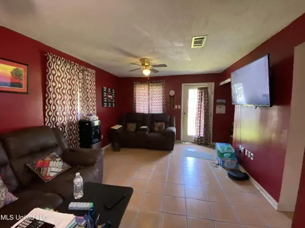 Vidalia, LA 71373,1906 Murray Drive