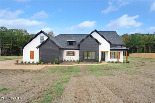 Byhalia, MS 38611,137 W Byhalia Creek Farms Road