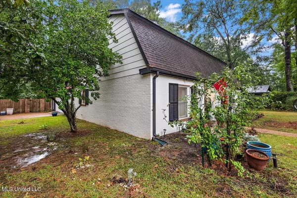 Jackson, MS 39211,5405 Kaywood Drive