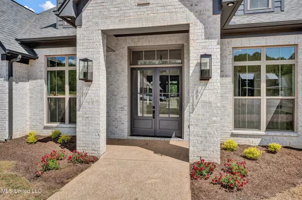 Hernando, MS 38632,5388 Sophia Lane