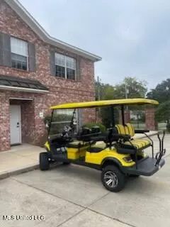 Ocean Springs, MS 39564,100 Armand Oaks #J-1