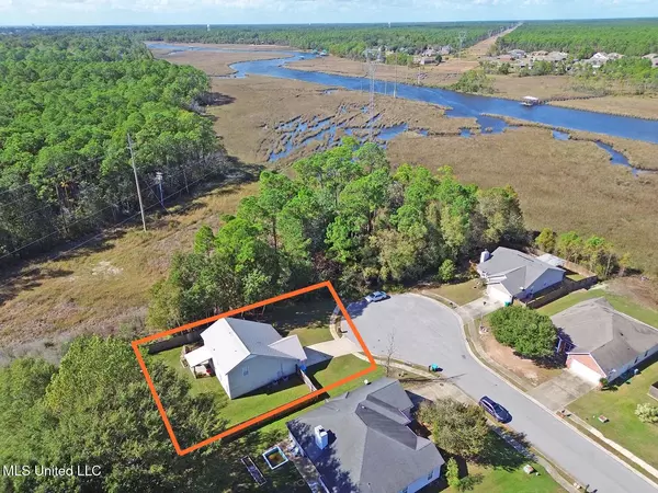 Ocean Springs, MS 39564,5915 Chicopee Trace