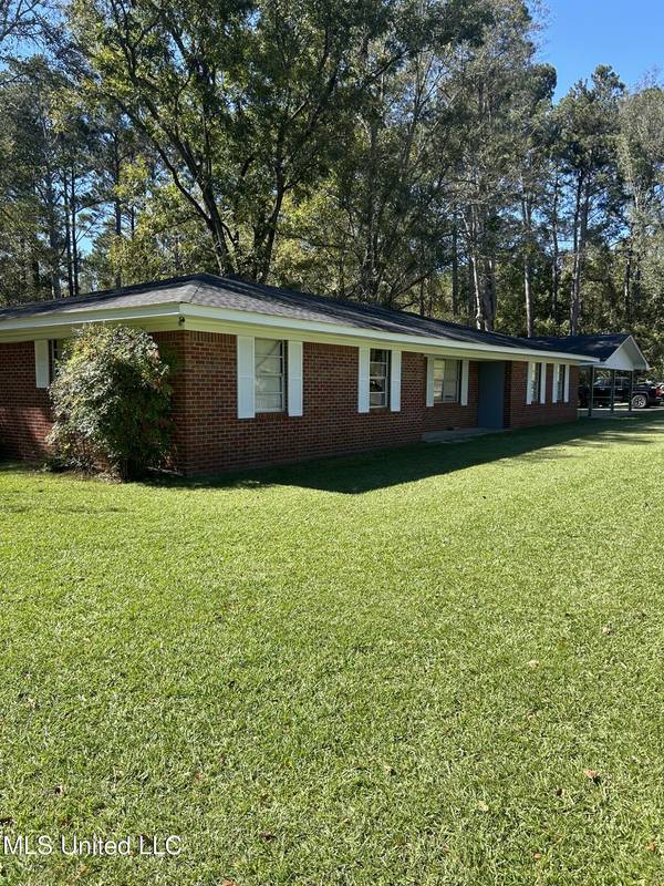 995 Decatur-Conehatta Rd Road, Conehatta, MS 39057