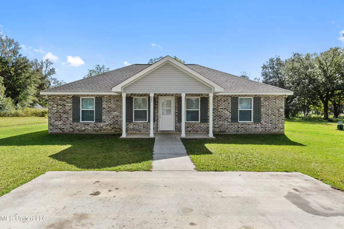 Picayune, MS 39466,895 Monica Lane