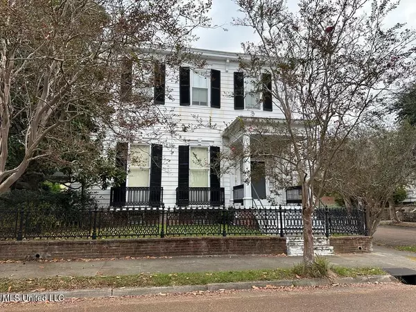 621 Washington Street, Natchez, MS 39120