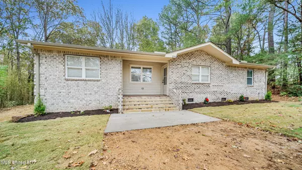 258 Rebecca Drive, Byhalia, MS 38611