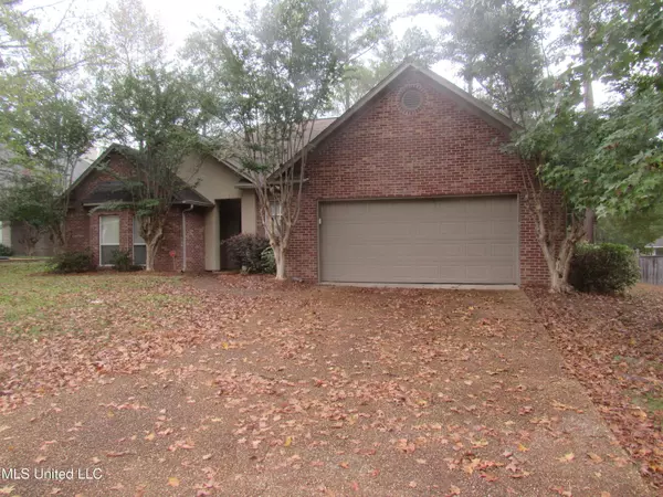 Ridgeland, MS 39157,327 Pinewood Lane