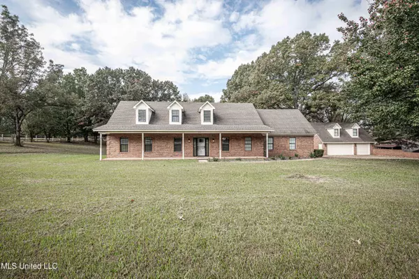 3241 N Robertson Road, Nesbit, MS 38651