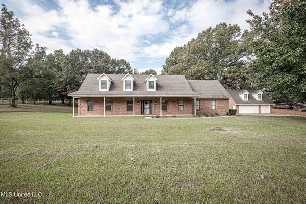 3241 N Robertson Road, Nesbit, MS 38651