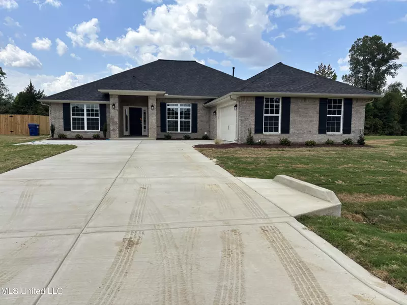 7649 Mary Mccoy Drive, Horn Lake, MS 38637