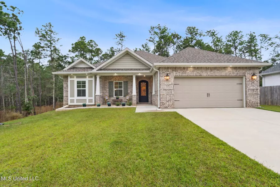 85007 Diamondhead Lakes Boulevard, Diamondhead, MS 39525