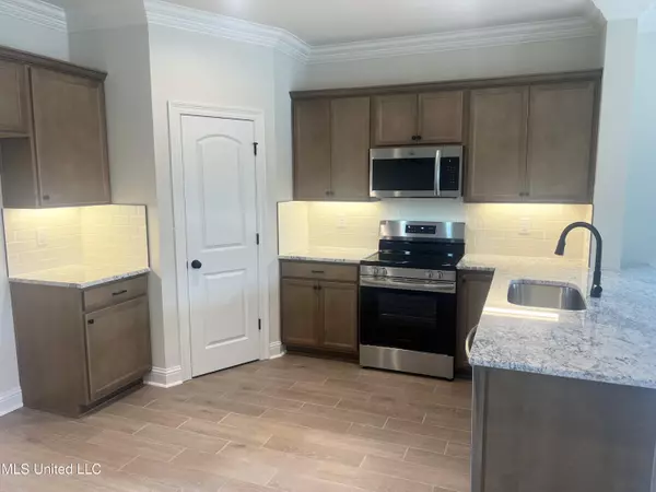 Long Beach, MS 39560,11 Bear Point Way