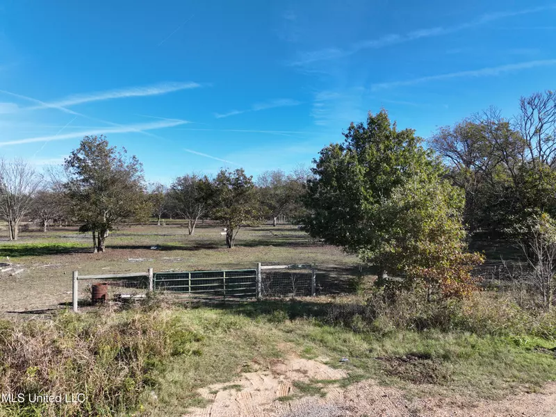 1 Garrett Road, Clarksdale, MS 38614