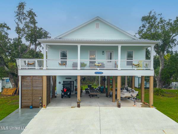 139 Hartsie Drive, Waveland, MS 39576