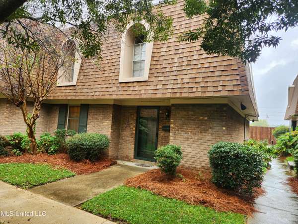 5155 Wayneland Drive #M1, Jackson, MS 39211