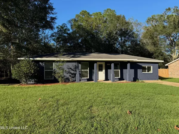 1700 Kingfisher Drive, Gautier, MS 39553