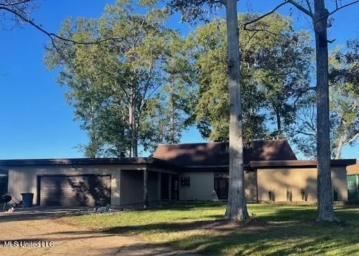 719 Forest Point Drive, Brandon, MS 39047