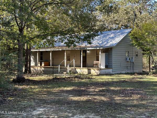 1813 Crutchfield Road, Lucedale, MS 39452