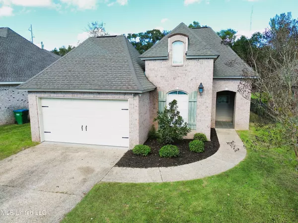 3936 Acadian Village Drive, Ocean Springs, MS 39564