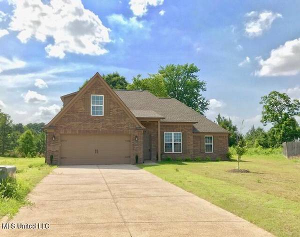 8530 N Courtly Circle, Olive Branch, MS 38654