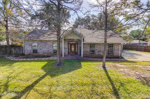 9113 Seahorse Avenue, Ocean Springs, MS 39564