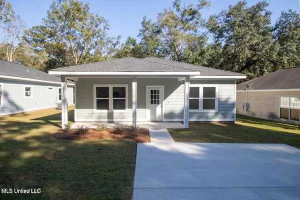 13490 Dee Avenue, Gulfport, MS 39503