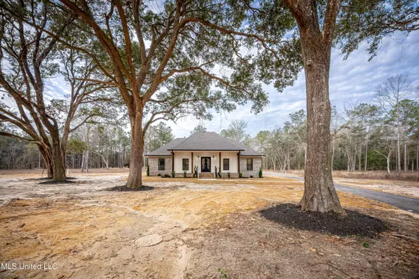 17121 Hillcrest Ridge Drive, Vancleave, MS 39565