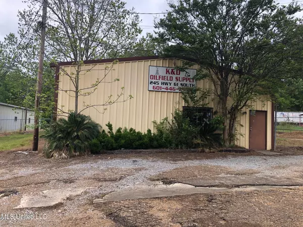 245 Highway 61, Natchez, MS 39120