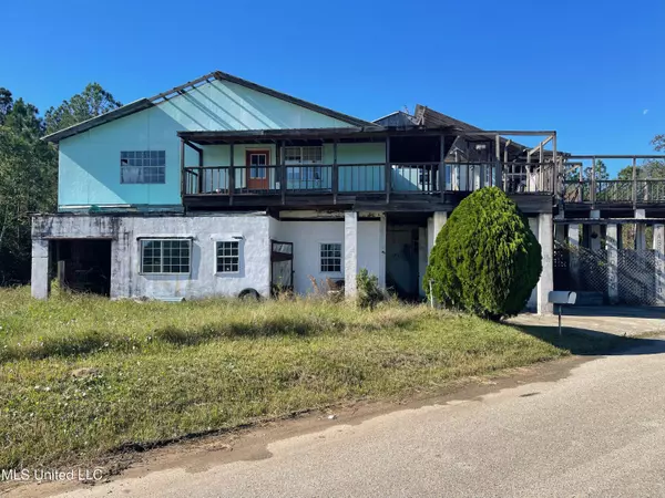 5035 Whitney Street, Bay Saint Louis, MS 39520