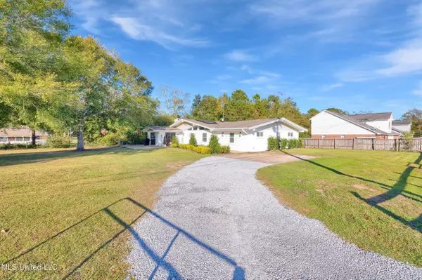 Ocean Springs, MS 39564,14020 Glendale Road