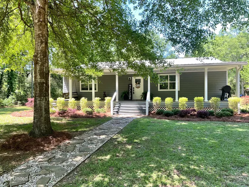 63 Lazenby Road, Petal, MS 39465
