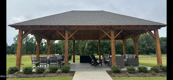 Southaven, MS 38671,386 Flower Garden Drive