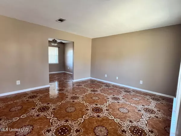 D'iberville, MS 39540,612 Dina Drive