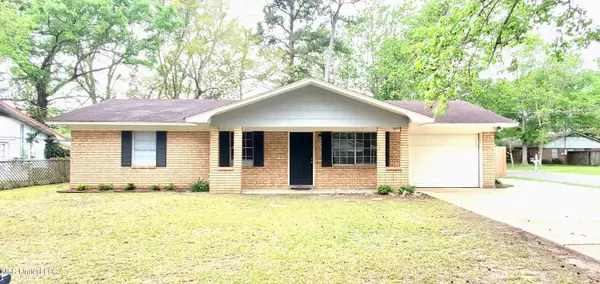 614 Dogwood Road, Ocean Springs, MS 39564