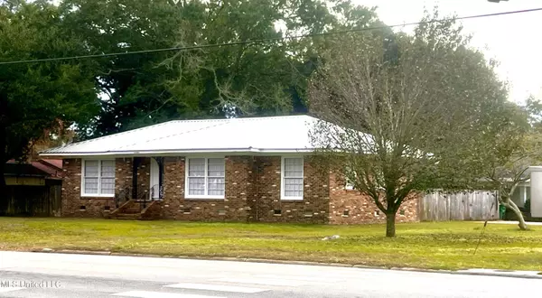 3306 Ingalls Avenue, Pascagoula, MS 39581