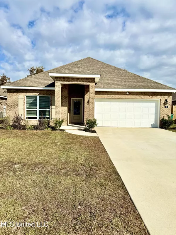 93 Saltmeadow Circle, Ocean Springs, MS 39564