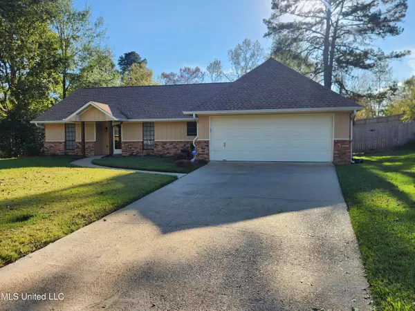 105 Cobblestone Court, Clinton, MS 39056