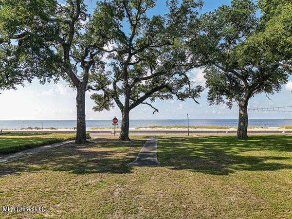 500 E East Beach Boulevard, Gulfport, MS 39507